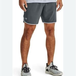 Under Armour Qualifier‎ Training Shorts, Pitch Gray, Size Small